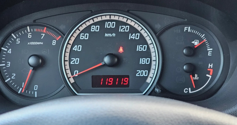 Suzuki Swift cena 13900 przebieg: 119000, rok produkcji 2010 z Sokołów Małopolski małe 529